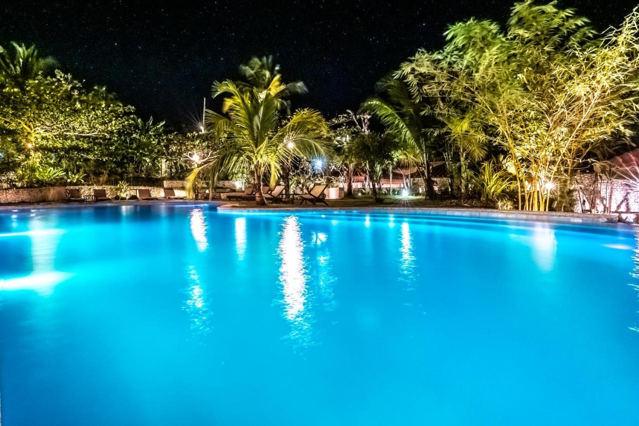 Island View Beachfront Resort أندا المظهر الخارجي الصورة