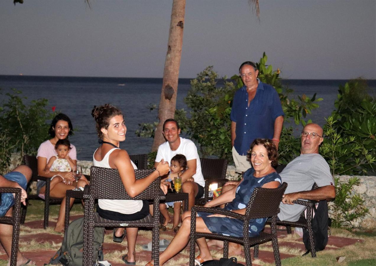 Island View Beachfront Resort أندا المظهر الخارجي الصورة